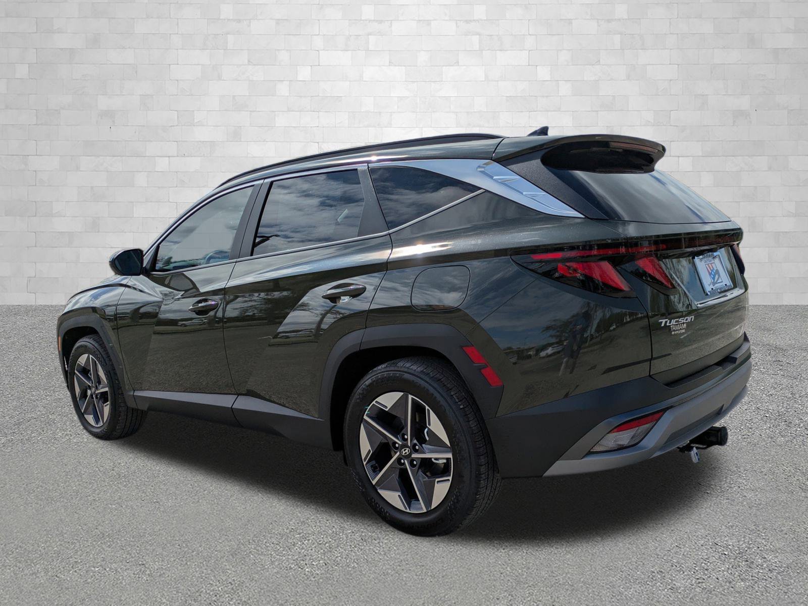Used 2026 Rockwood Green Hyundai  image 4