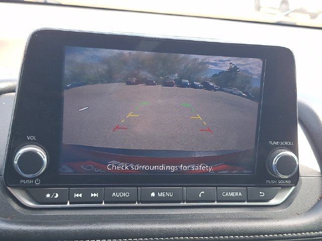Used 2023 Red Nissan S image 20