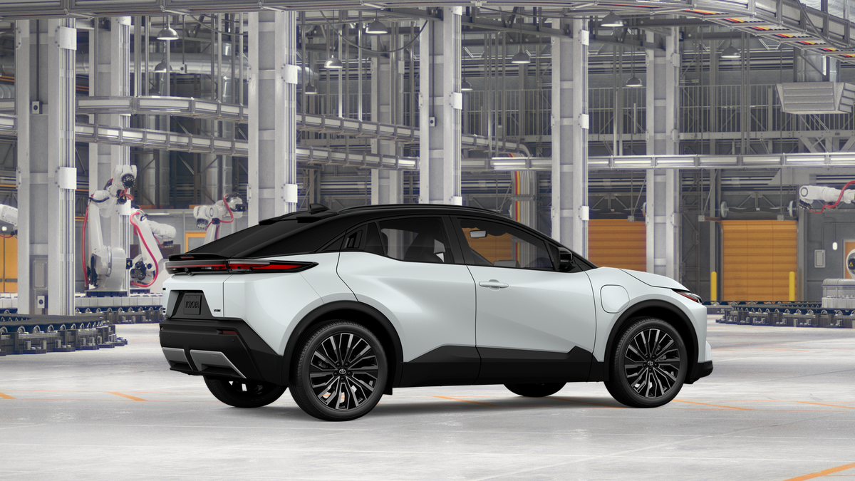 New 2026 Wind Chill Pearl with Midnight Black Metallic roof Toyota XSE image 11
