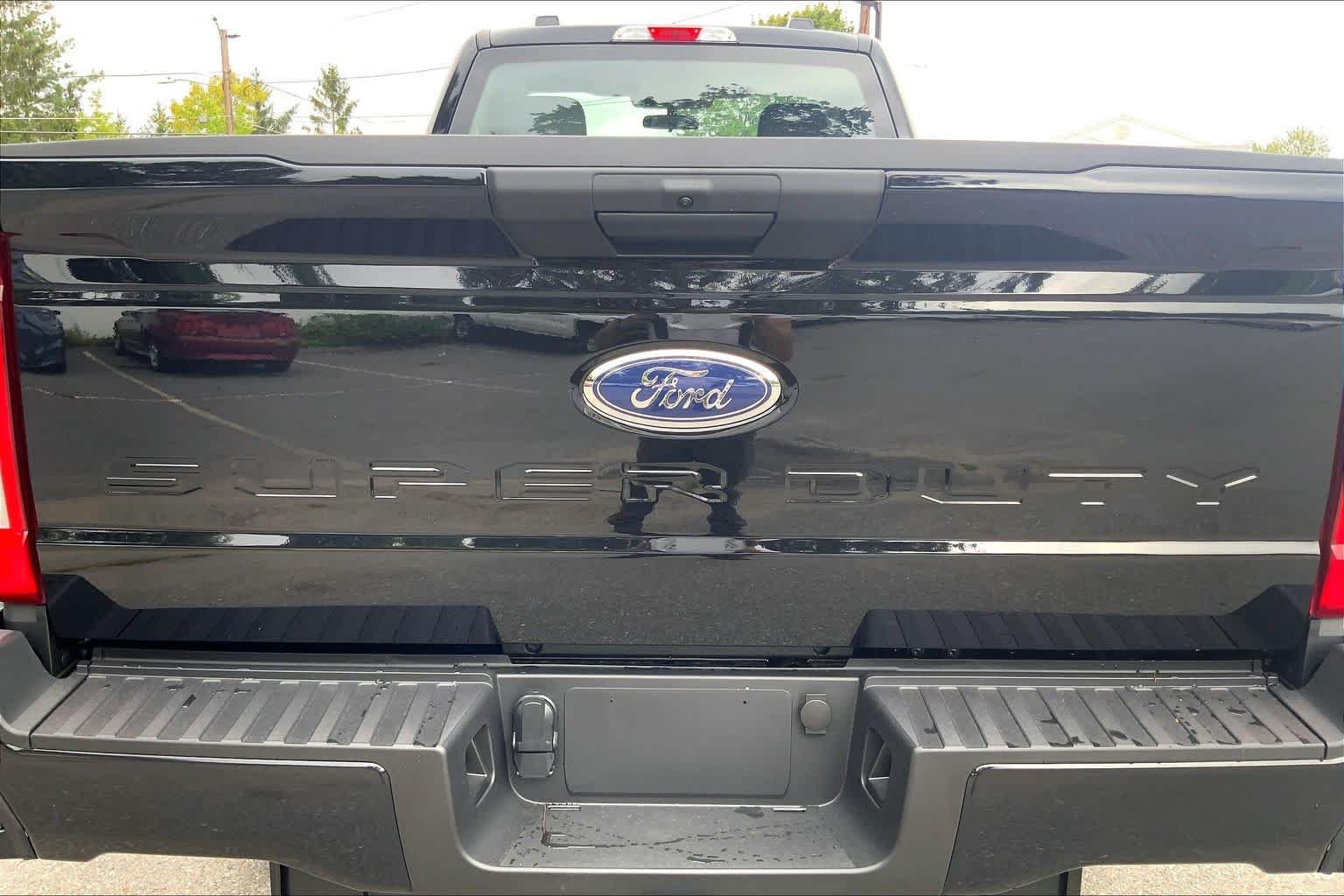 New 2026 Agate Black Metallic Ford XL image 6