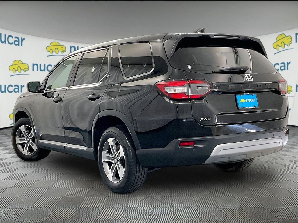 Used 2023 Black Honda EX-L image 4