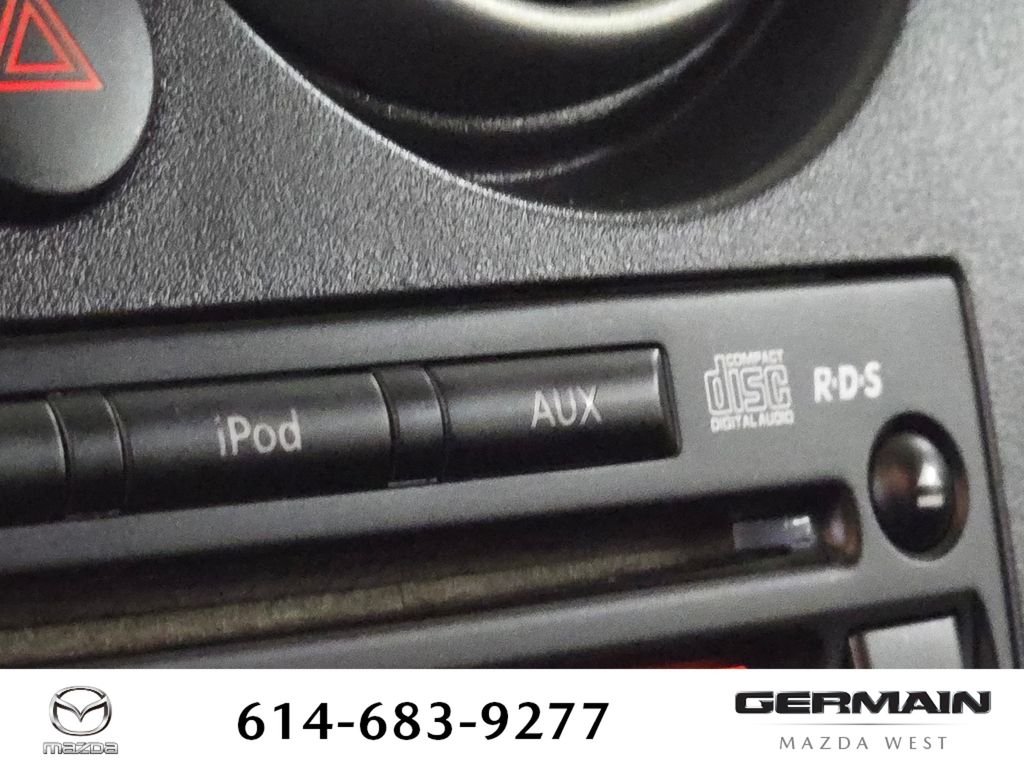 Used 2011 Gray Nissan S image 31