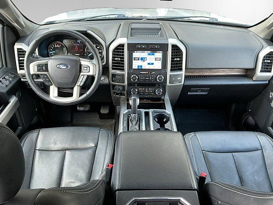 Used 2019 Silver Ford LARIAT image 10