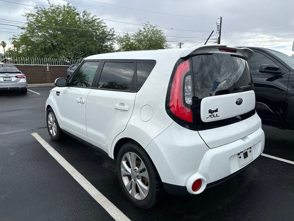 Used 2016 White Kia Exclaim image 12