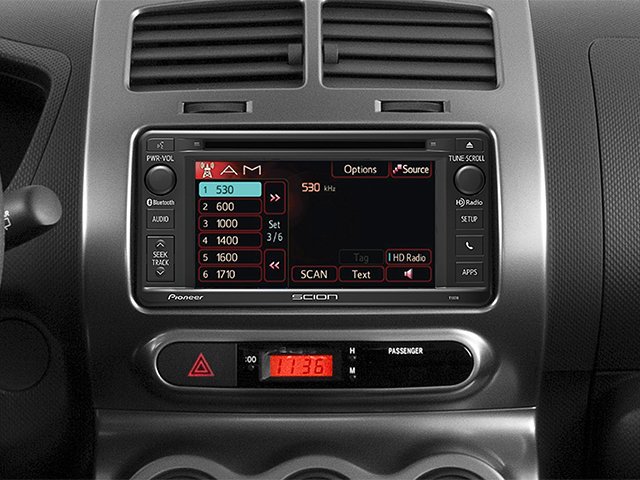 Used 2014 Super White Scion Base image 9