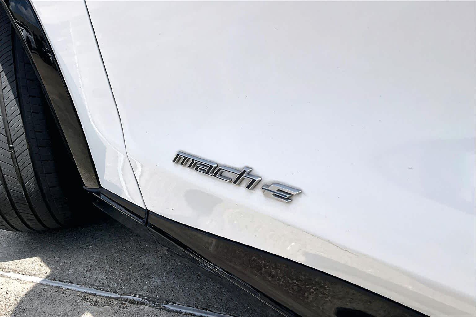 Used 2022 Star White Metallic Tri-Coat Ford Premium image 8