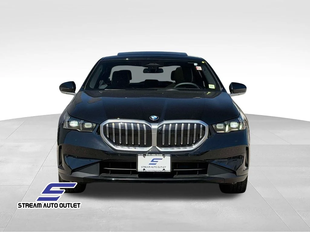 Used 2026 Black BMW 530i xDrive image 2
