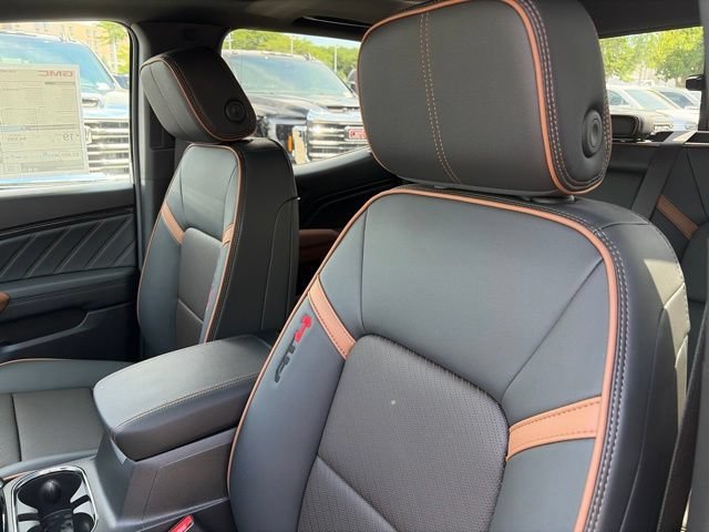 2026 GMC Canyon AT4 - Photo 37