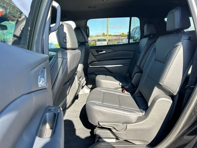 New 2026 Mosaic Black Metallic Chevrolet LT image 16