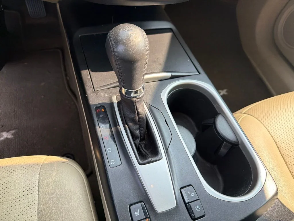 Used 2016 White Diamond Pearl Acura Base image 9