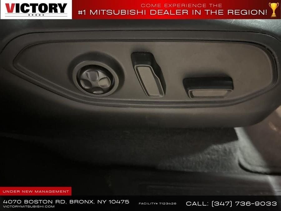 Used 2023 Black Jeep Limited image 15