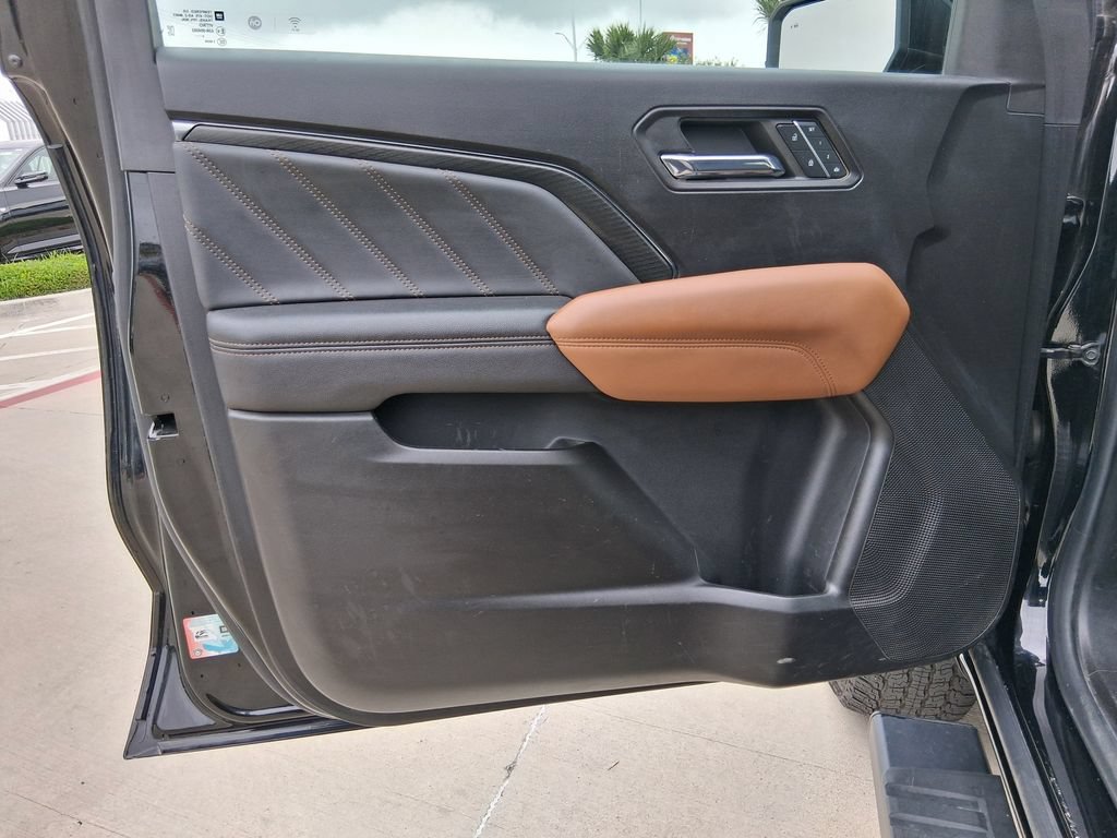Used 2023 Onyx Black GMC AT4 image 16