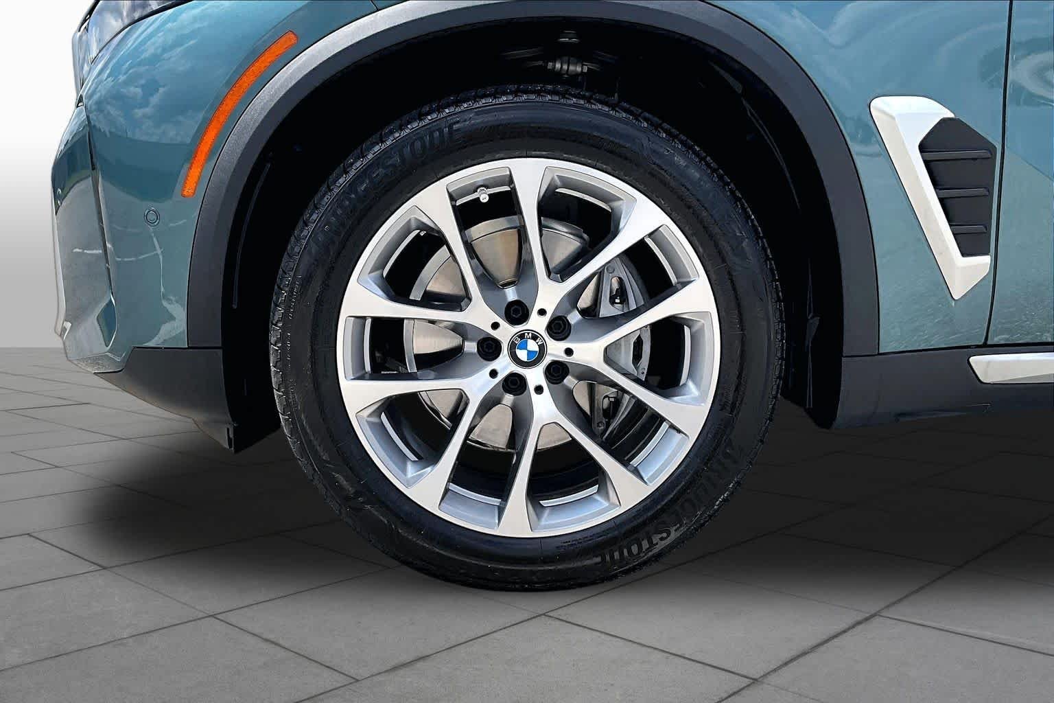 Used 2026 Blue Ridge Mountain Metallic BMW xDrive40i image 11