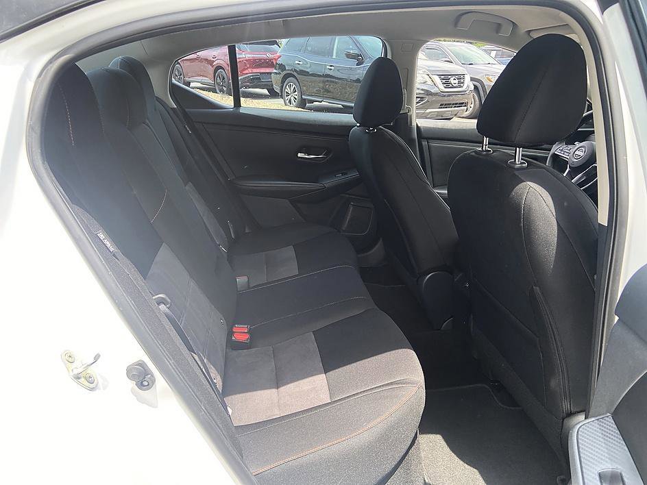 Used 2025 Aspen White Tricoat/Super Black Nissan SR image 17