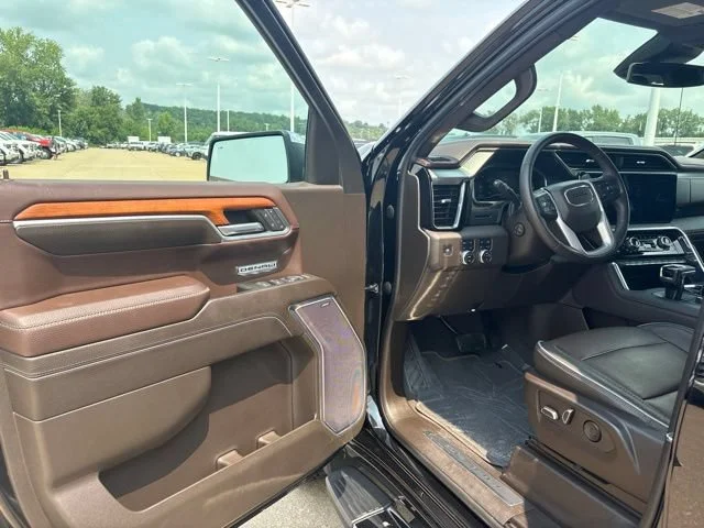Used 2023 Onyx Black GMC Denali image 11