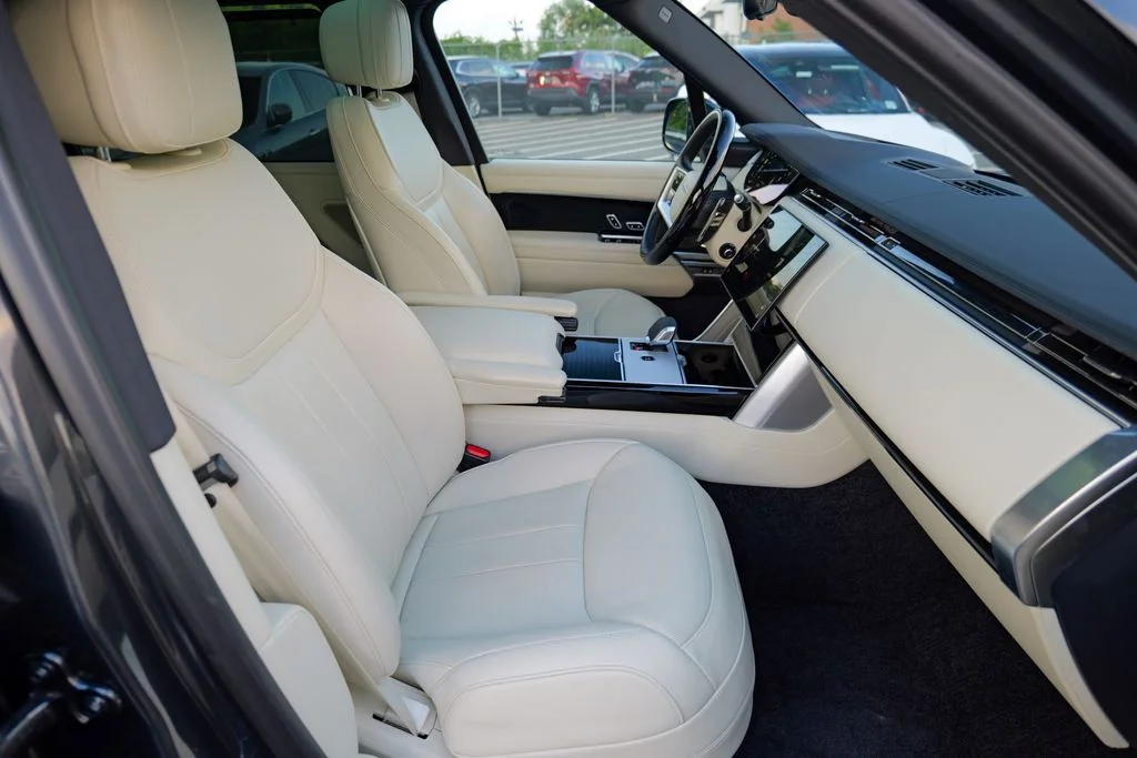 Used 2025 Gray Land Rover SE image 39