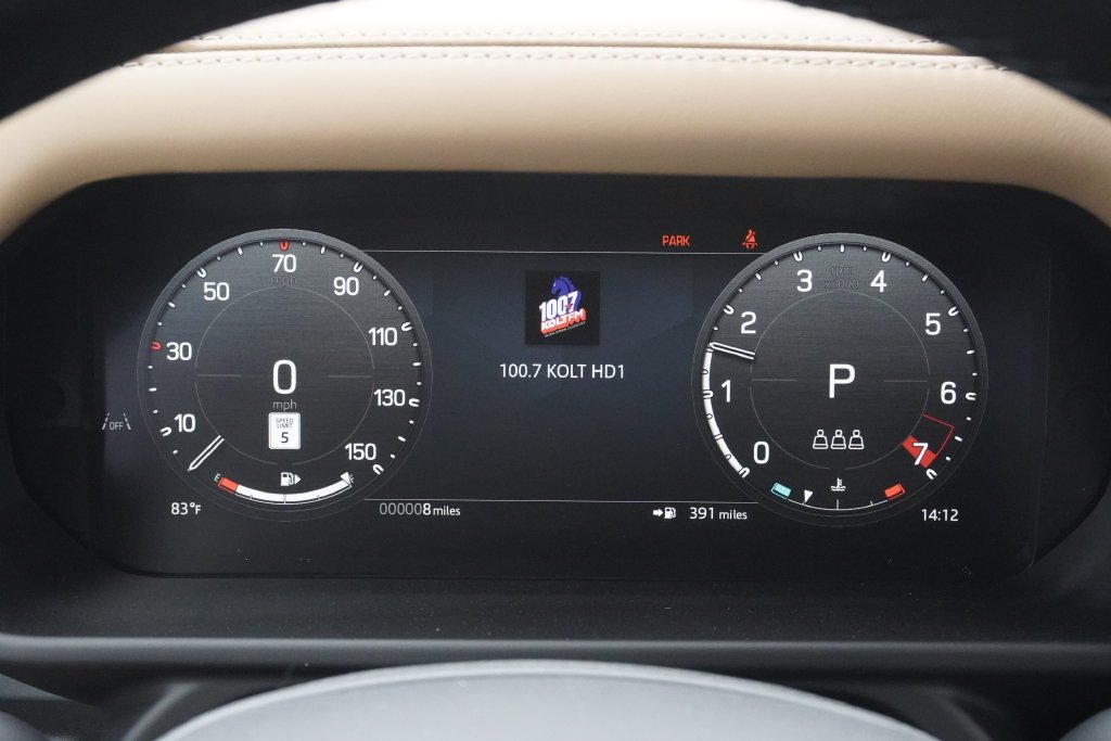 New 2026 Fuji White Land Rover X-Dynamic SE image 11