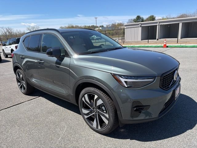 2026 Volvo XC40