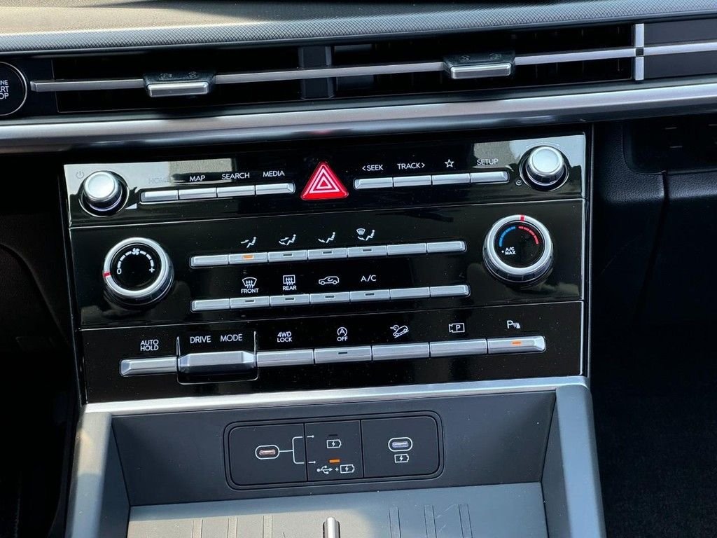 2025 Hyundai Santa Fe SE - Photo 10