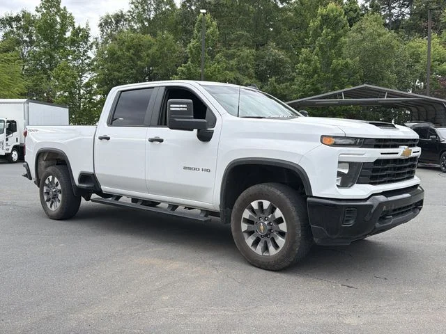 Used 2024 White Chevrolet Custom image 6