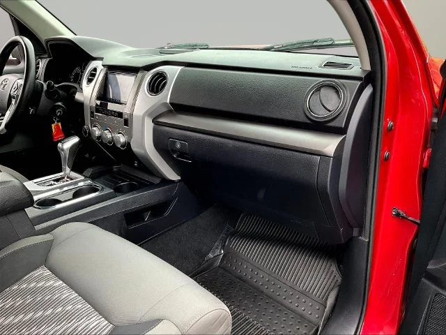 Used 2018 Red Toyota SR5 image 30