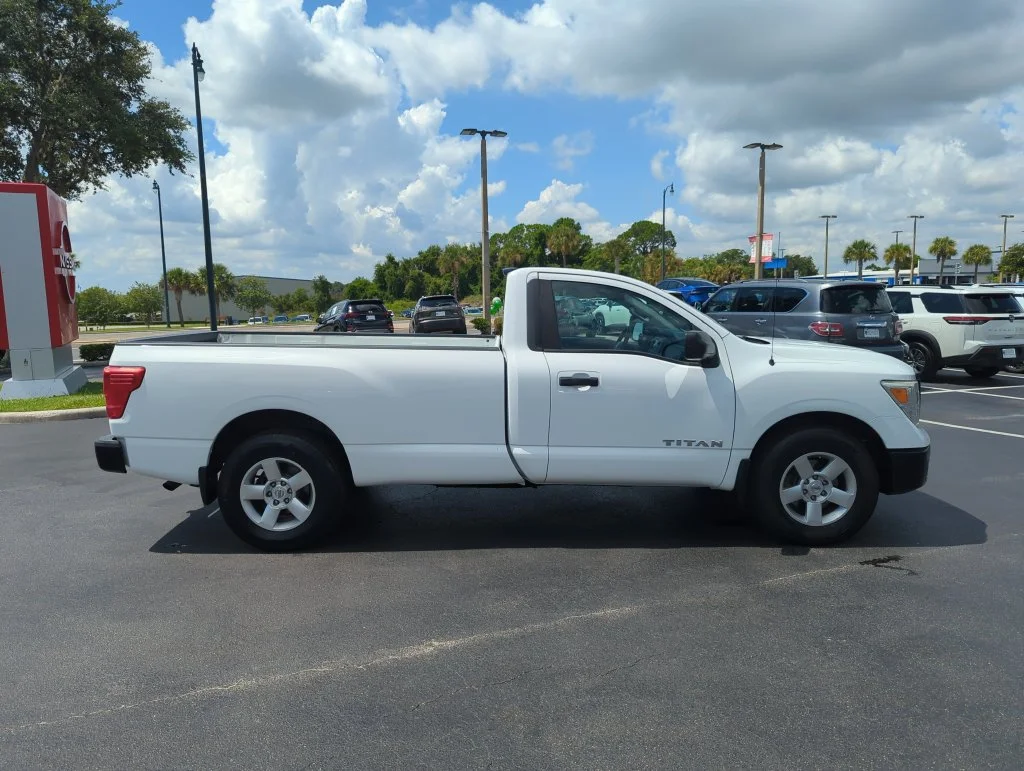 Used 2019 White Nissan S image 3