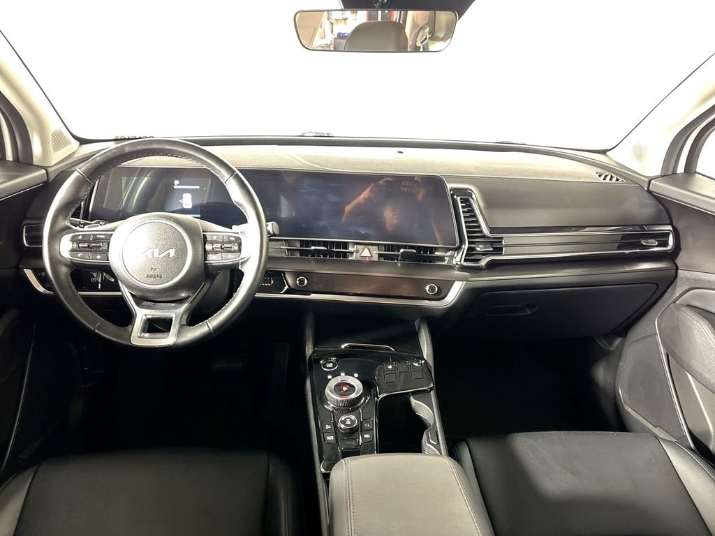 Used 2025 Snow White Pearl Kia EX image 12