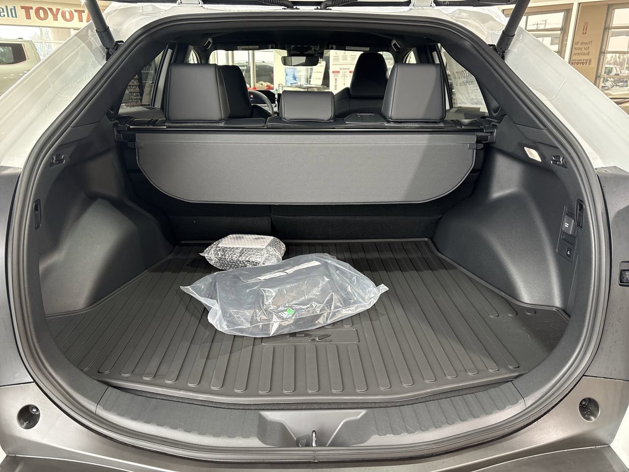 2026 Toyota bZ XLE - Photo 24