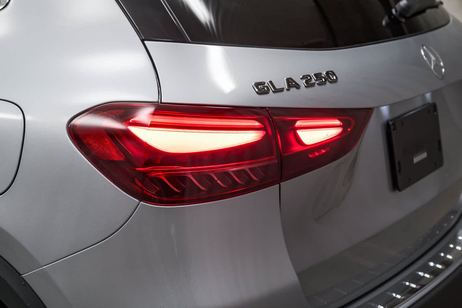 New 2026 Cirrus Silver Metallic Mercedes-Benz GLA 250 image 6