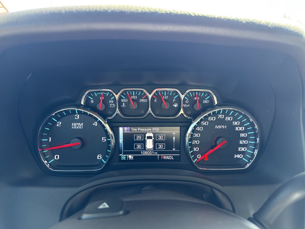 Used 2018 White GMC SLT image 27