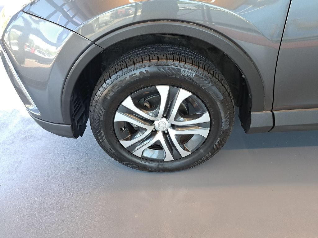 Used 2018 Gray Toyota LE image 36