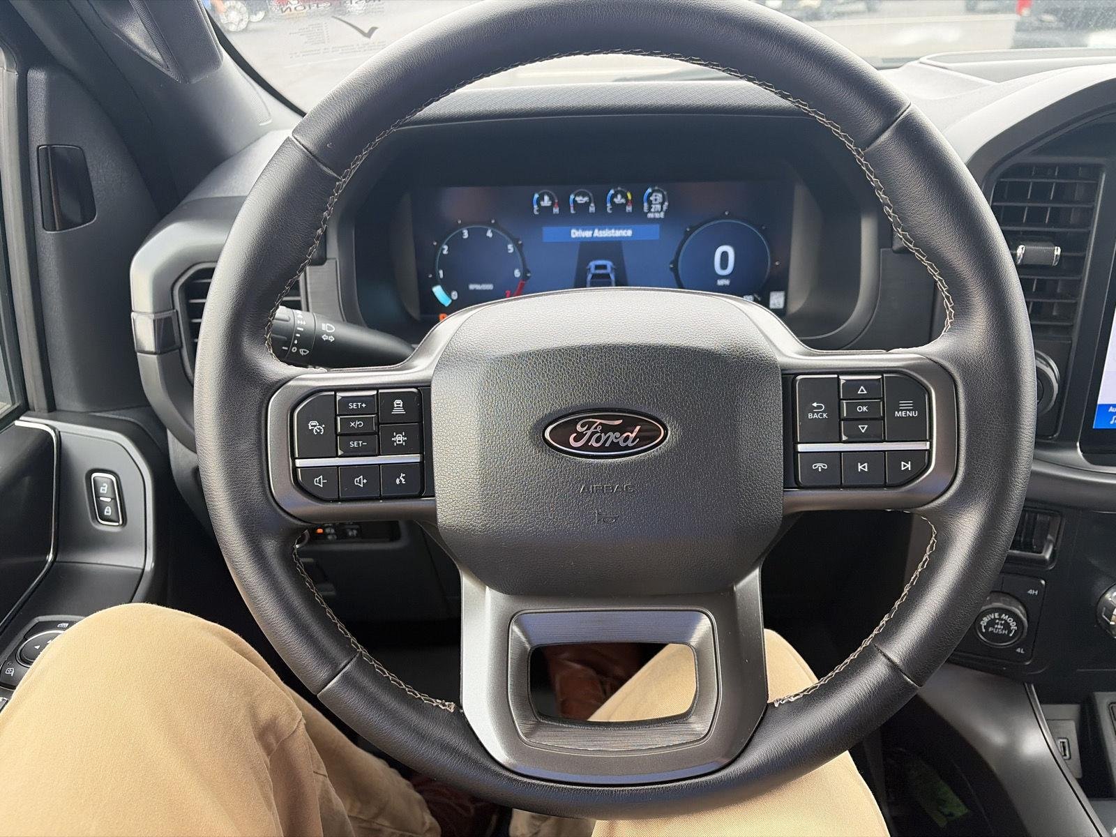 Used 2024 Agate Black Metallic Ford XLT image 22