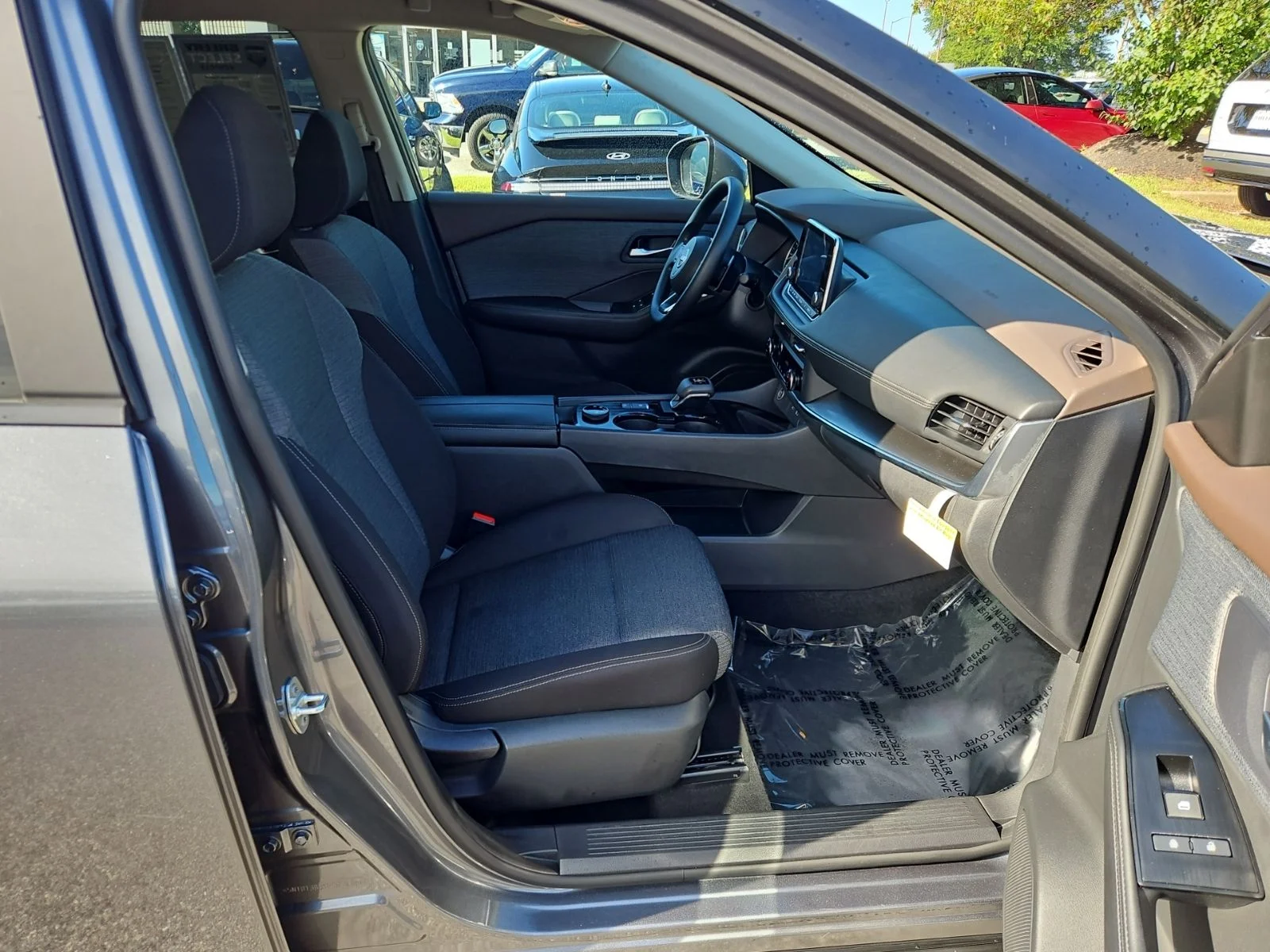 Used 2023 Gray Nissan SV image 41