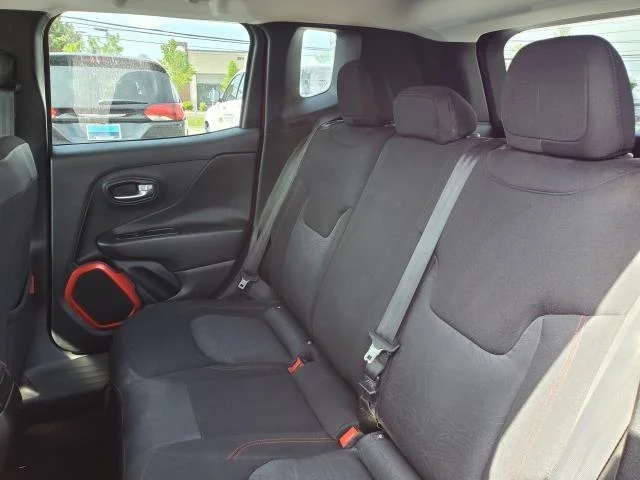 Used 2015 Colorado Red Jeep Trailhawk image 22