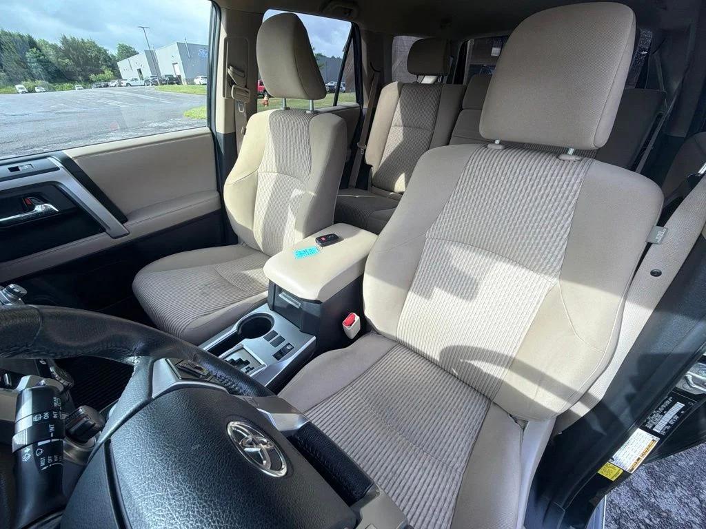Used 2022 Black Toyota SR5 image 16