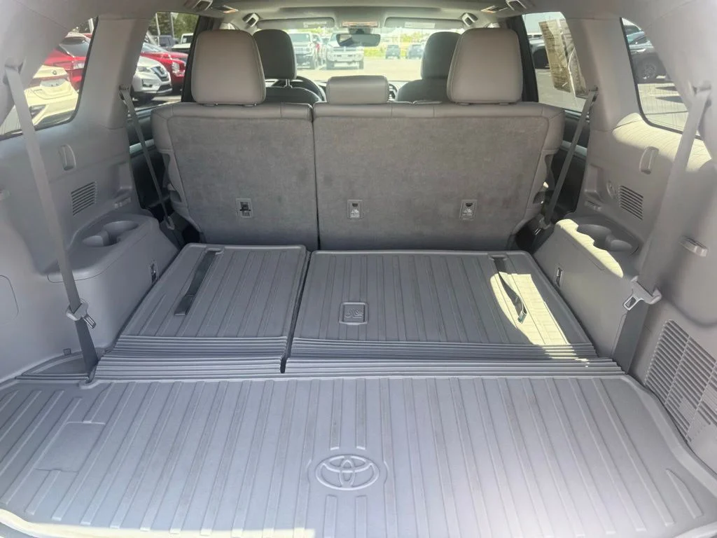 Certified Used 2019 Blizzard Pearl Toyota XLE image 49