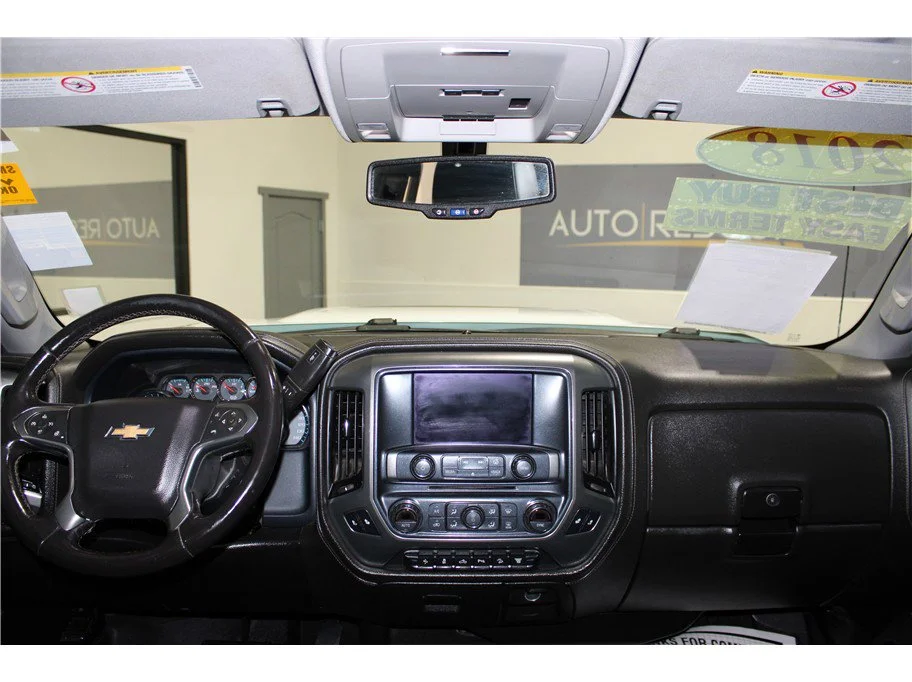 Used 2018 Summit White Chevrolet LTZ image 16