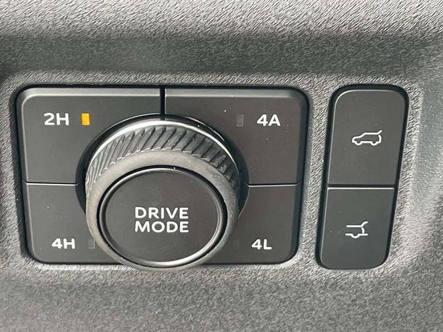 New 2027 Agate Black Metallic Ford MAX Platinum image 25