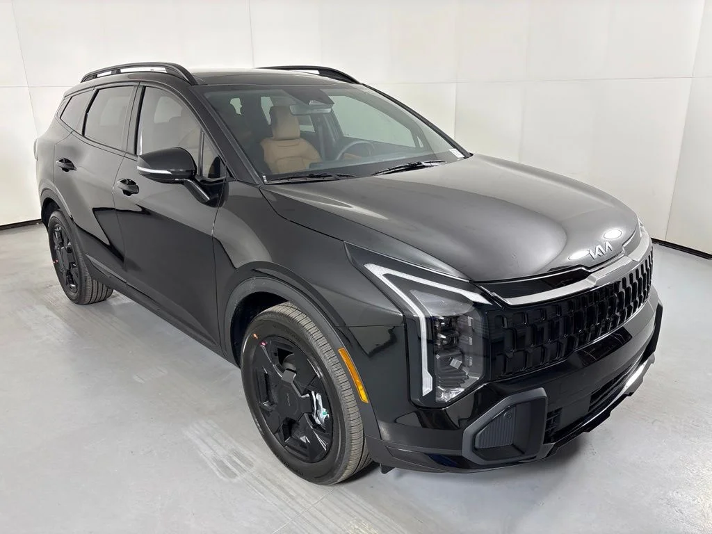 New 2027 Black Kia X-Line image 2