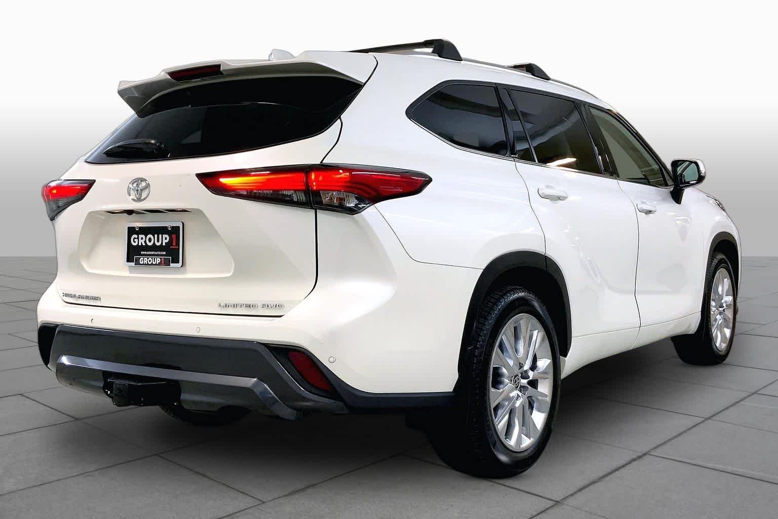 Used 2021 Blizzard Pearl Toyota Limited image 12