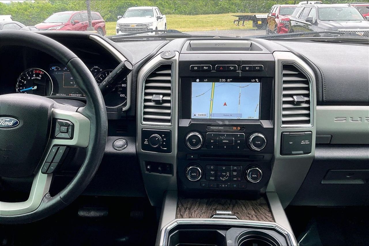 Used 2017 SHADOW BLACK Ford LARIAT image 9