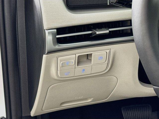 New 2026 White Hyundai Limited FWD image 15