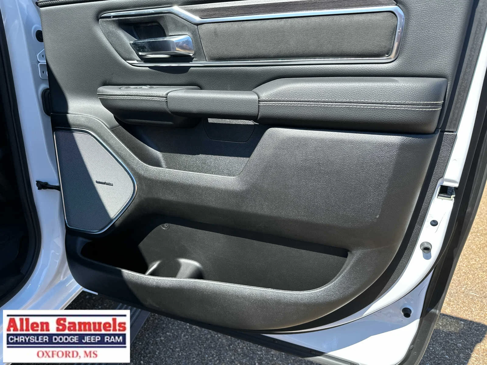 2026 RAM 1500 Laramie - Photo 52