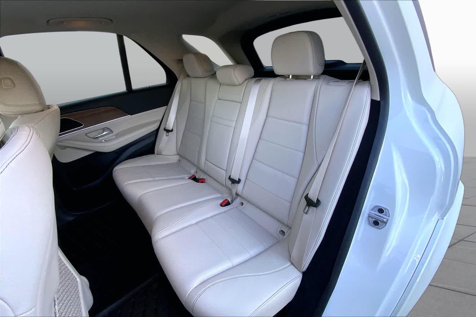Used 2024 MANUFAKTUR Diamond White Metallic Mercedes-Benz GLE 450 image 20