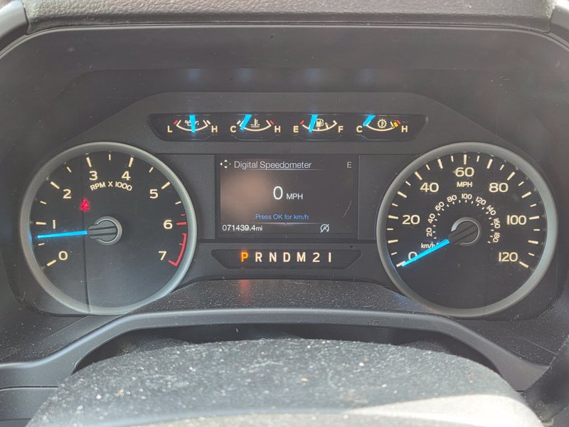 Used 2016 Silver Ford XLT image 11