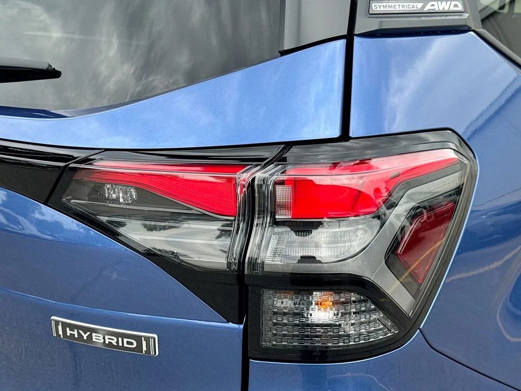 New 2026 DAYBREAK BLUE PEARL Subaru Premium Hybrid image 35