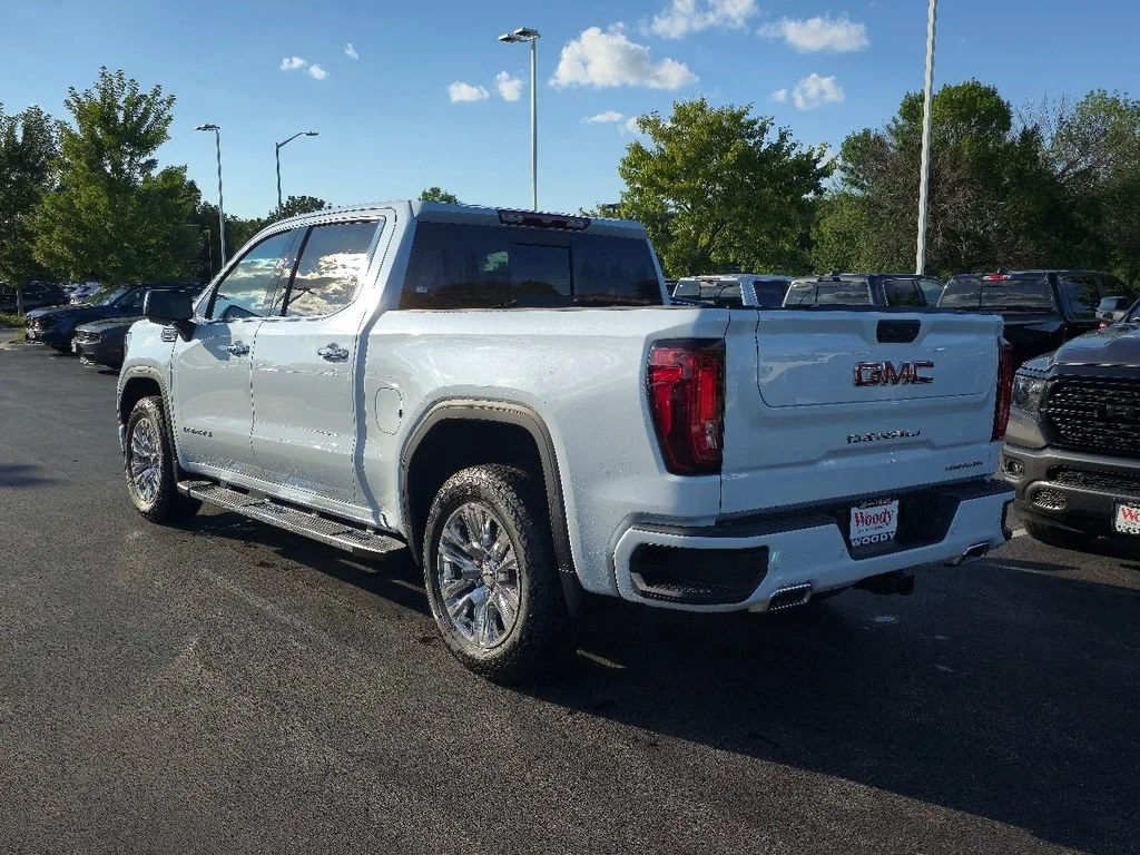 2026 GMC Sierra 1500 Denali - Photo 10