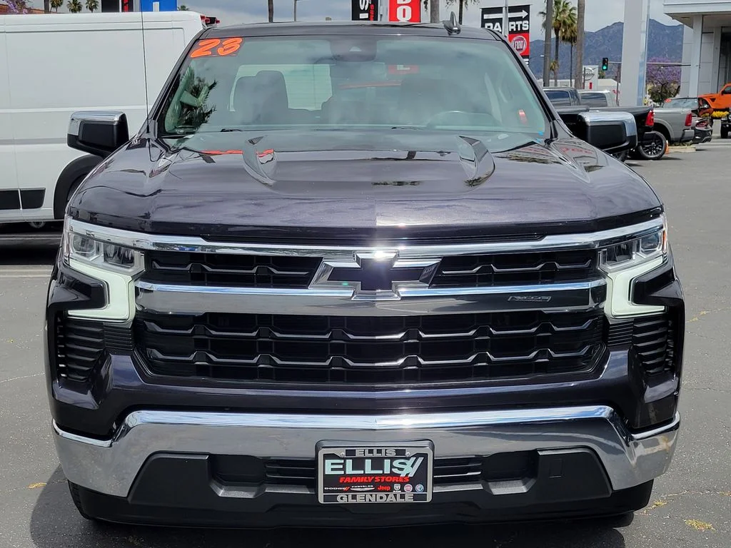 Used 2023 Gray Chevrolet LT image 30