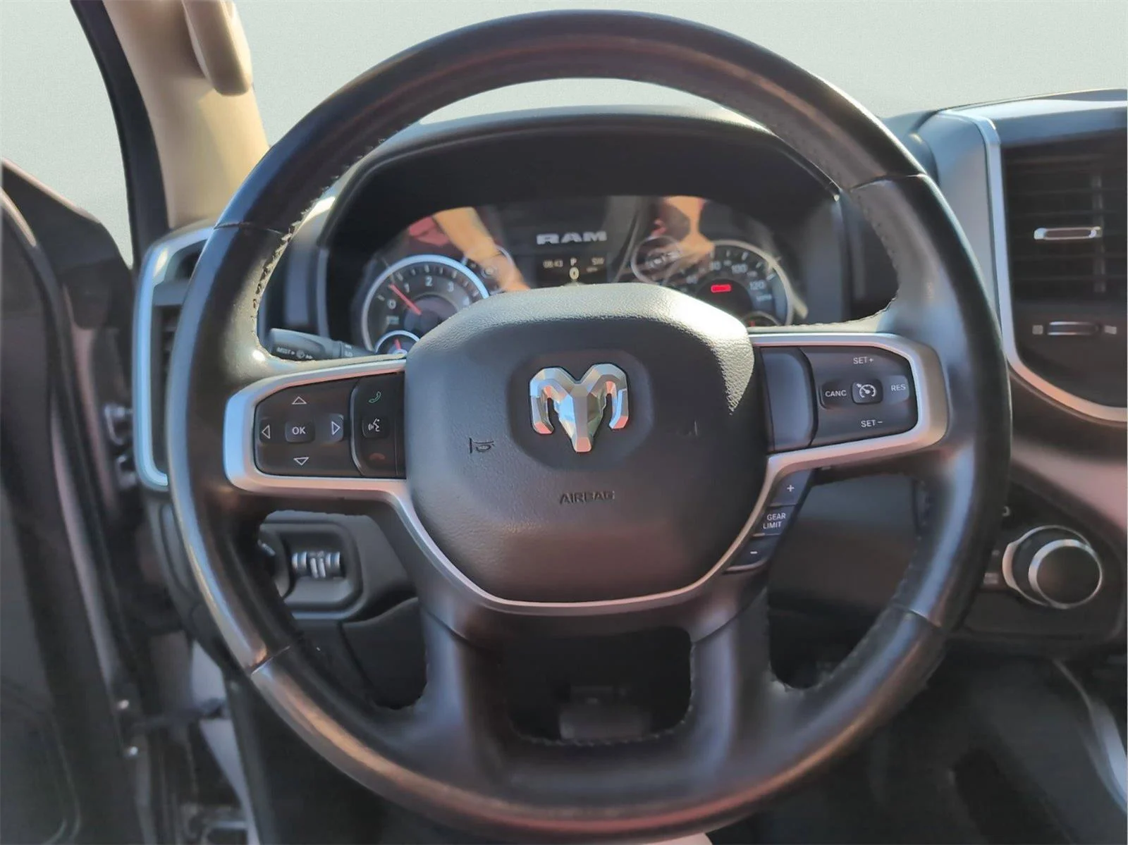 Used 2019 Billet Silver Metallic Clearcoat Ram Big Horn/Lone Star image 25