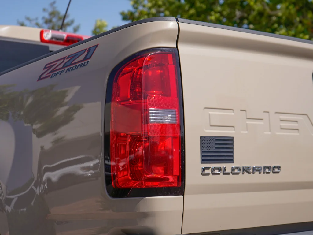 Used 2022 Black Chevrolet 4WD Z71 image 8